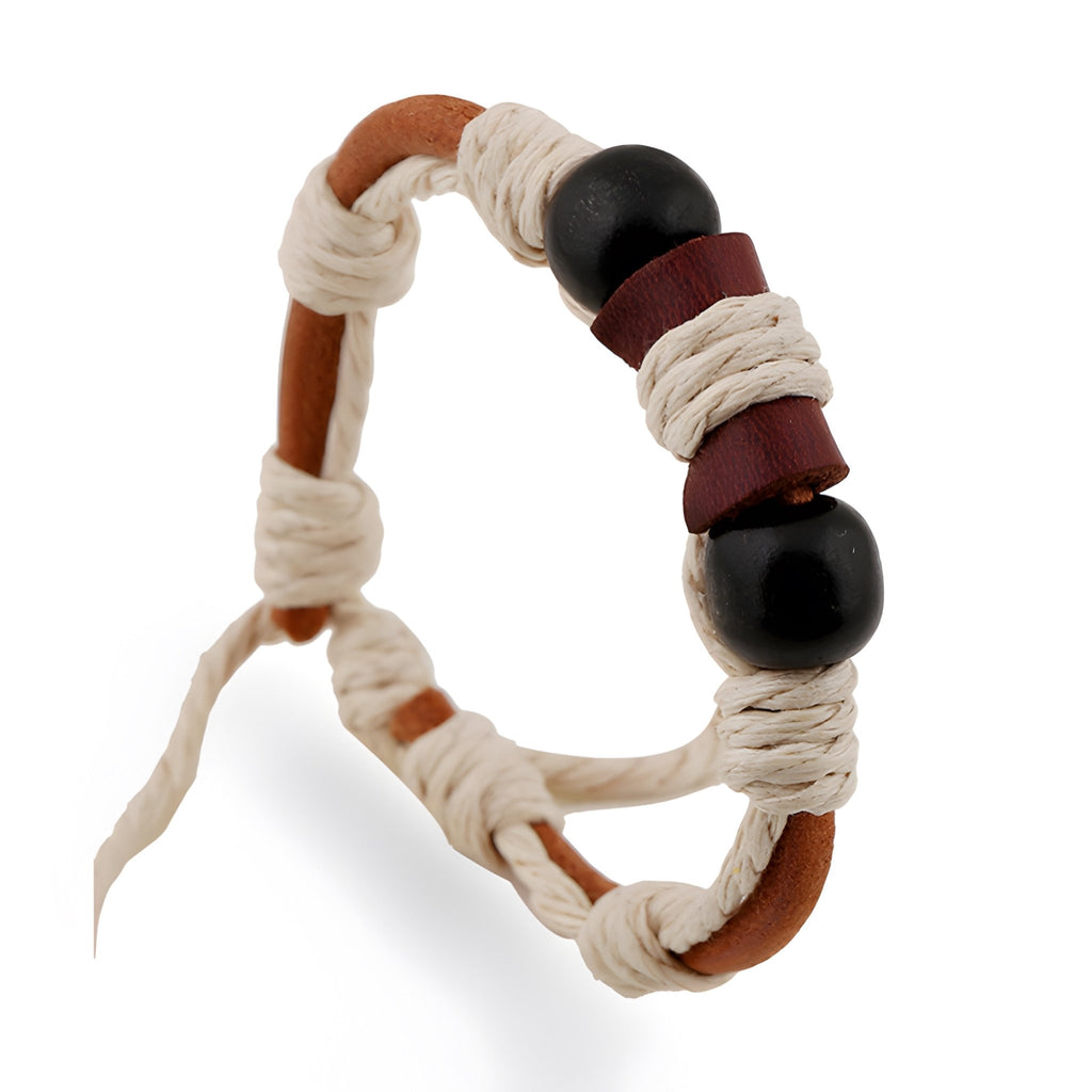 Bracelet mixte marron en cuir et corde beige, orné de perles noires et élément en cuir rouge bordeaux.