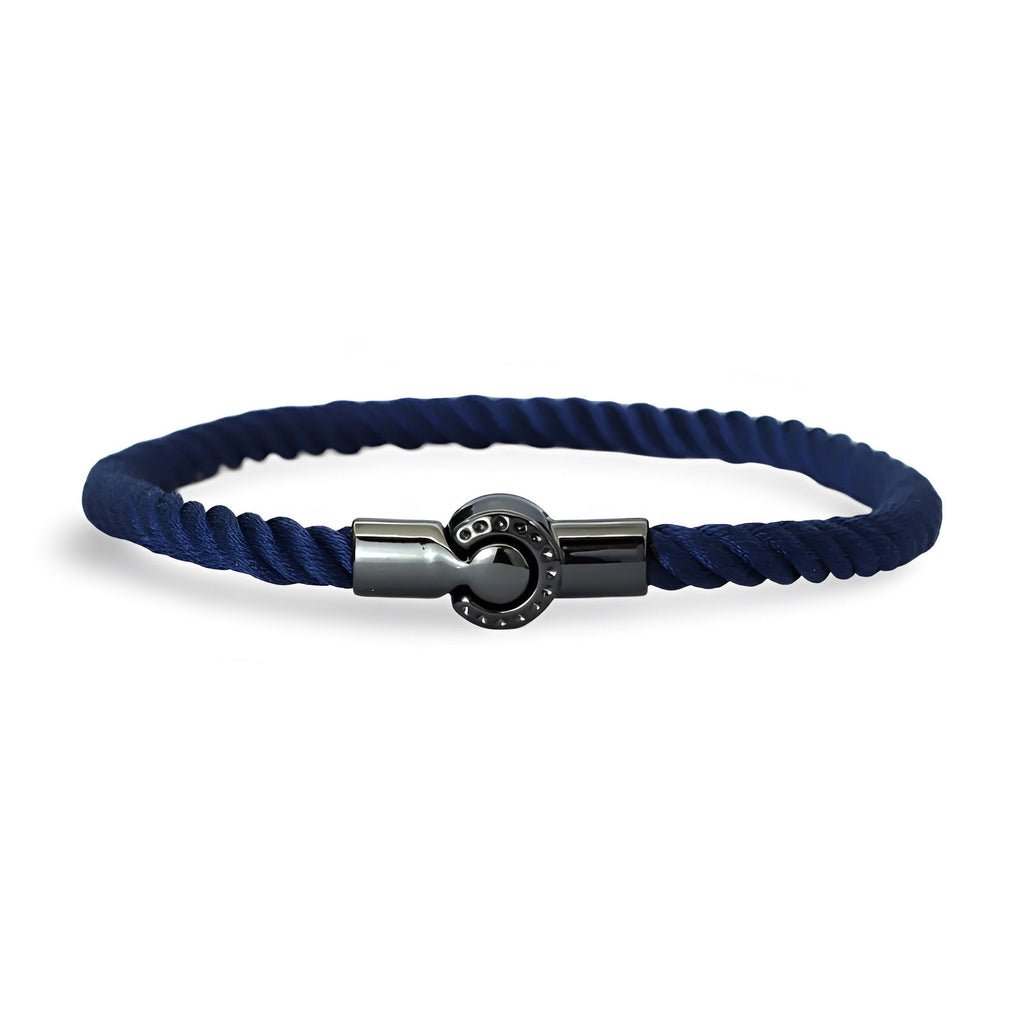 Bracelet cordon bleu marine avec fermoir magnétique argenté pour homme.