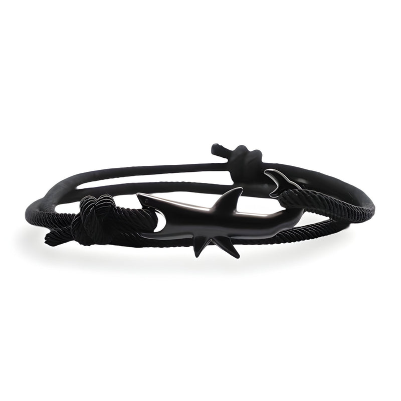 Bracelet cordon noir avec motif requin en métal gris foncé ajustable pour homme.