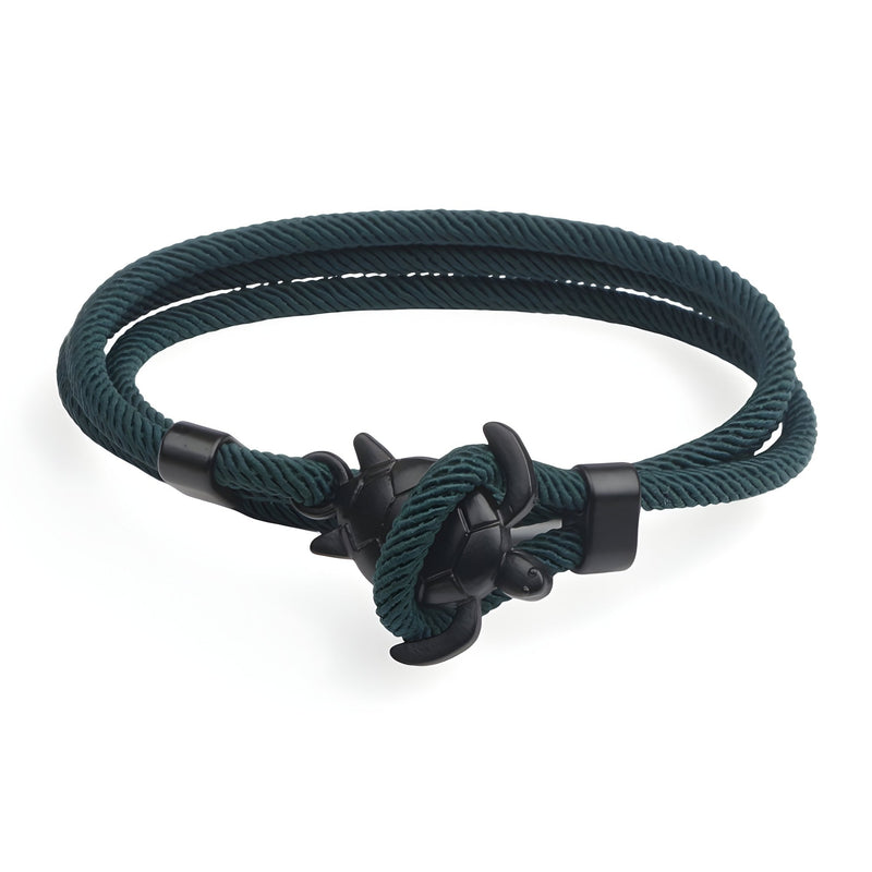 Bracelet cordon vert sapin à motif tortue noir avec fermoir noué élégant.