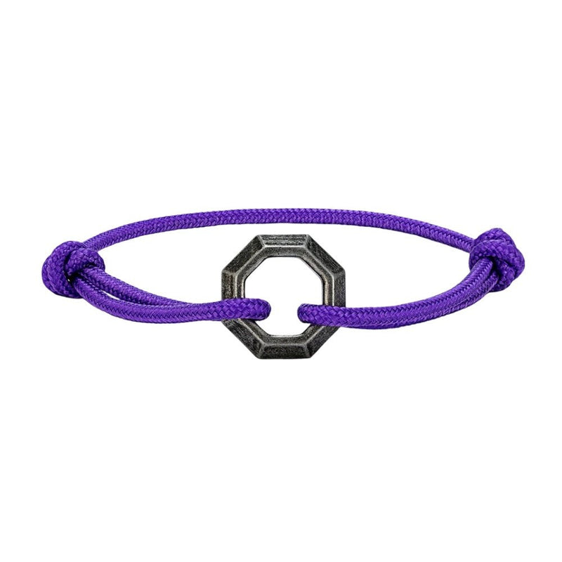 Bracelet cordon violet avec ornement hexagone en acier inoxydable ajustable.
