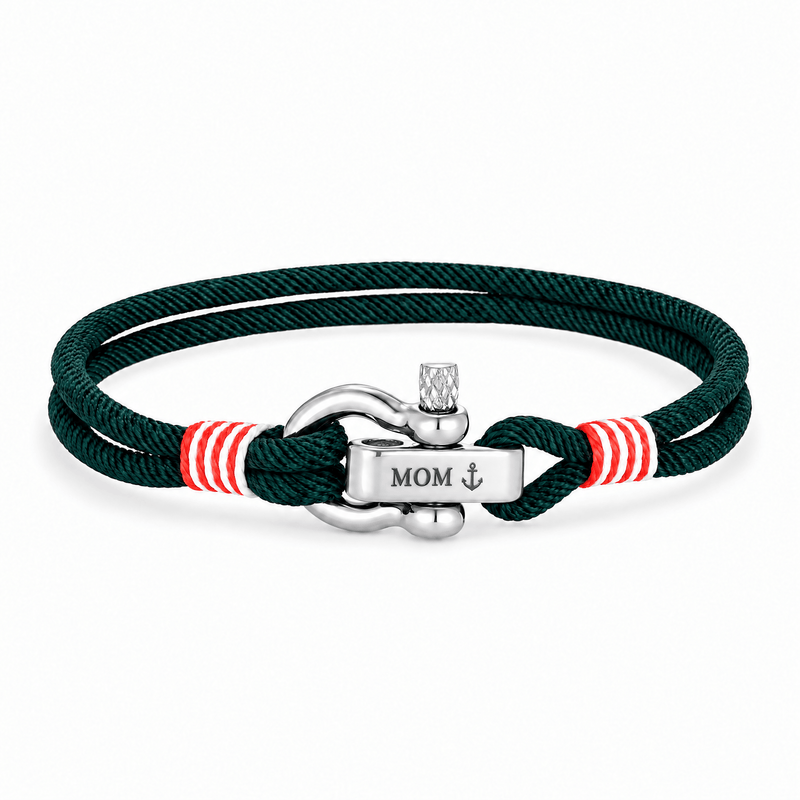 Bracelet Kenny Vert, manille en acier inoxydable personnalisée MOM ⚓, posé de face sur fond blanc