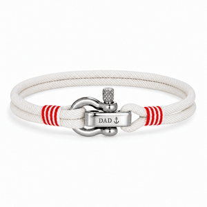Bracelet Kenny Blanc, manille en acier inoxydable personnalisée DAD ⚓, posé de face sur fond blanc