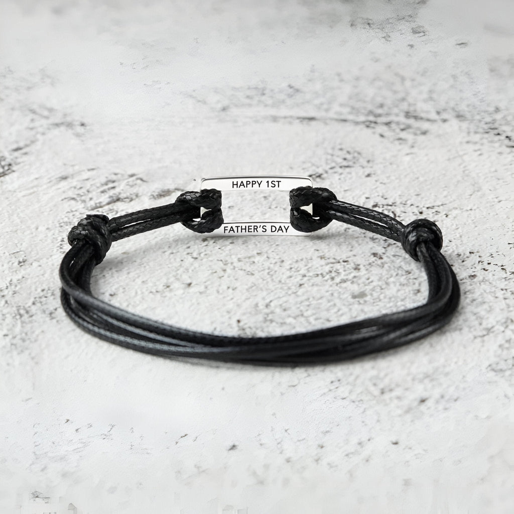 Bracelet cordon noir ajustable avec plaque en acier inoxydable gravée "Happy 1st Father's Day".