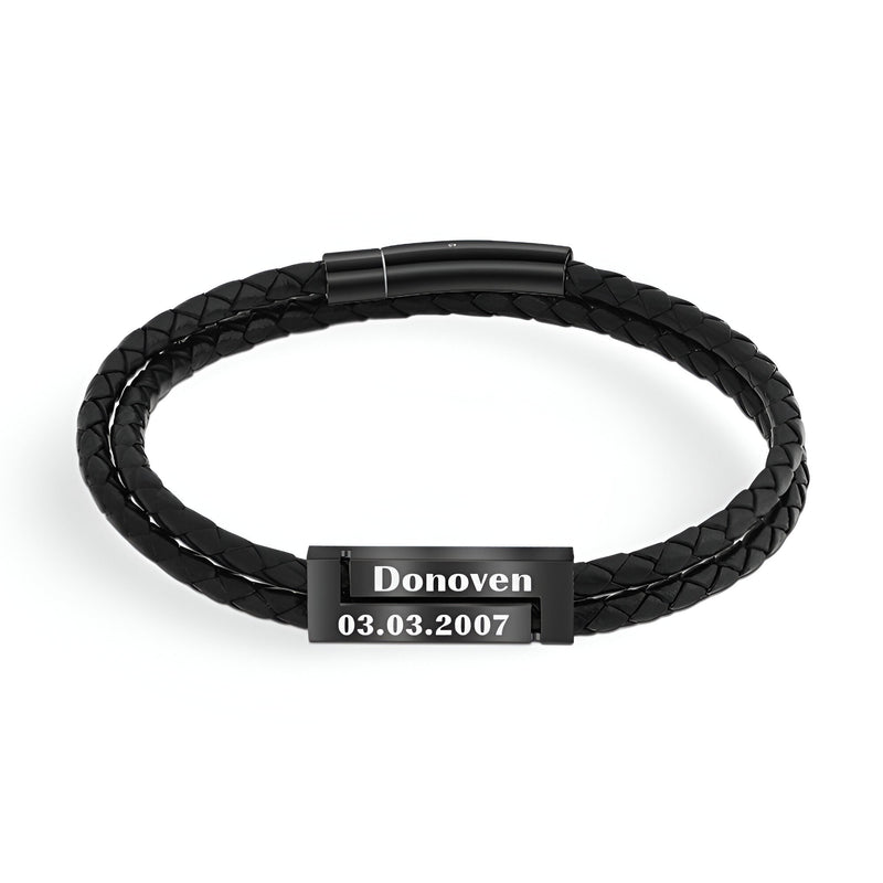 Bracelet cordon noir en cuir tressé avec plaque argentée gravée personnalisée Donoven 03.03.2007.