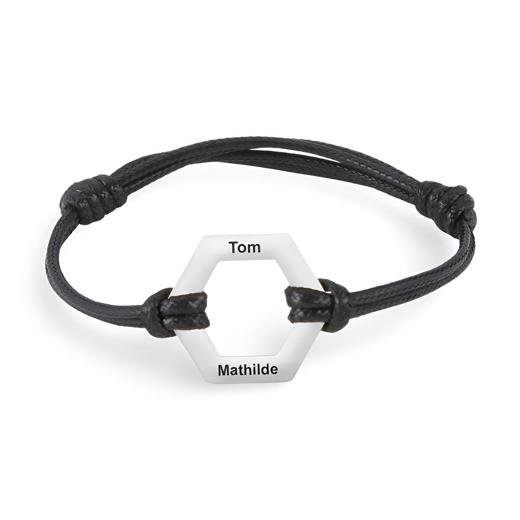 Bracelet cordon noir avec hexagone acier inoxydable argent gravé Tom et Mathilde.