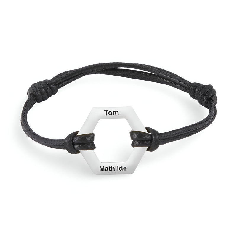 Bracelet cordon noir avec hexagone acier inoxydable argent gravé Tom et Mathilde.