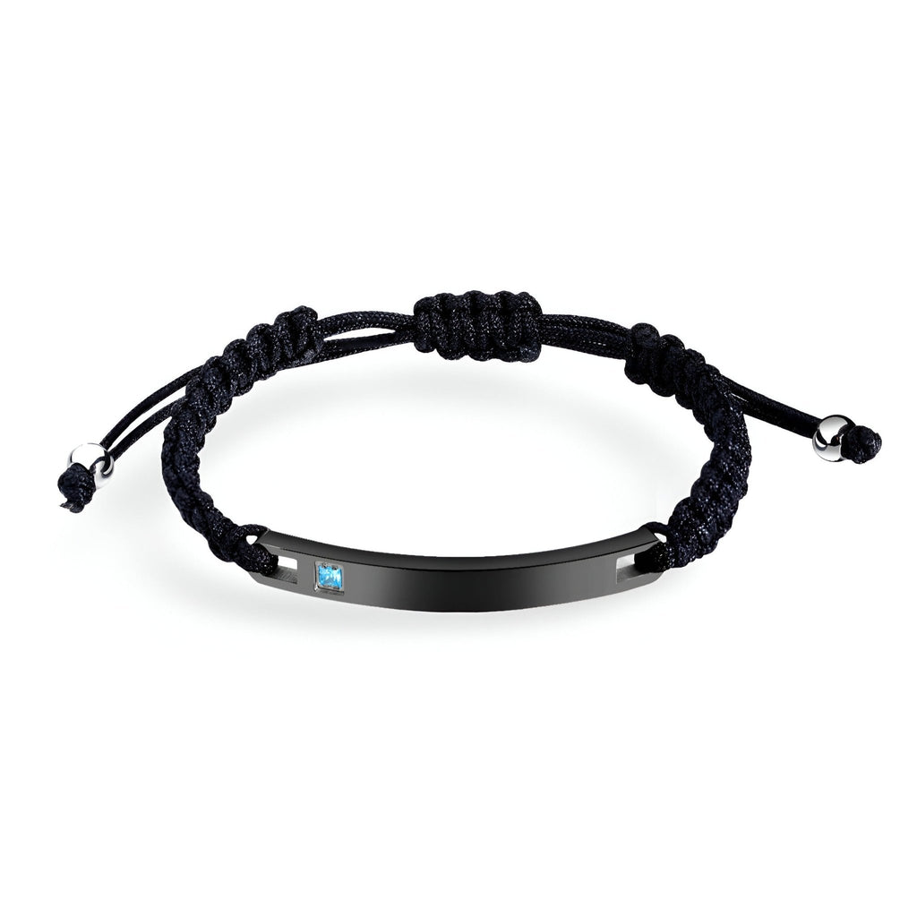 Bracelet cordon noir réglable avec plaque acier inoxydable noir et cube zirconium bleu.