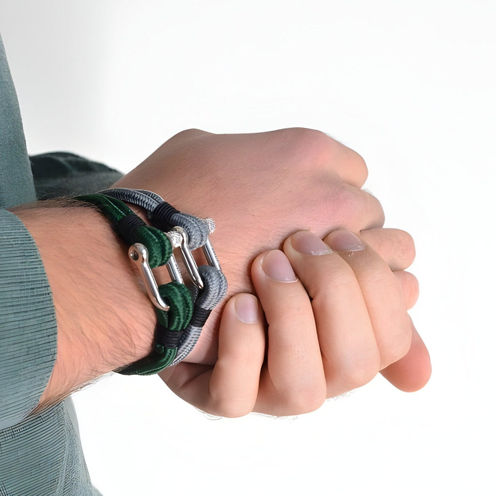 Bracelet cordon vert, bleu et gris pour homme avec mousqueton argenté, style Rafael.
