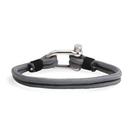 Bracelet cordon gris pour homme avec mousqueton argenté robuste, modèle Rafael, 21 cm.