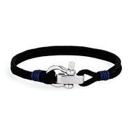 Bracelet cordon noir à manille en acier inoxydable avec détails bleus, style Kenny.