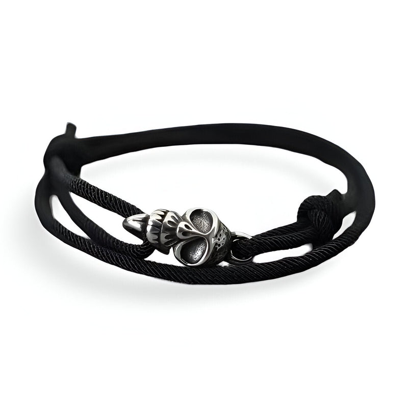 Bracelet cordon noir avec tête de mort en métal argenté pour homme modèle Nalo.