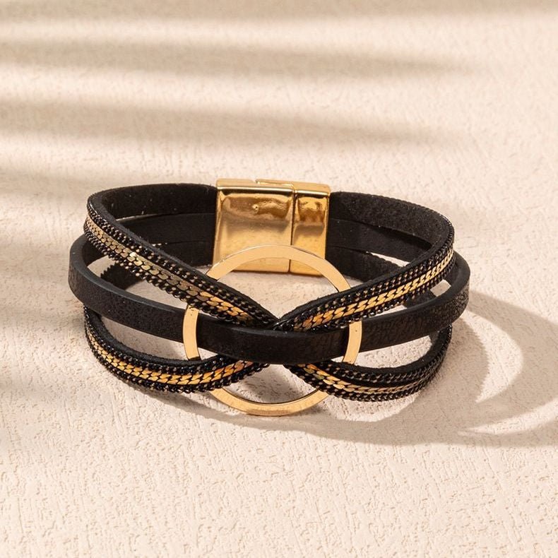 Bracelet cuir multi rangs, anneau central doré, fermoir magnétique, style bohème chic moderne, modèle Satia
