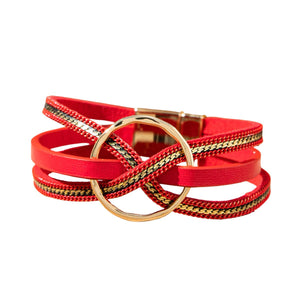 Bracelet cuir multi rangs, anneau central doré, fermoir magnétique, style bohème chic moderne, modèle Satia