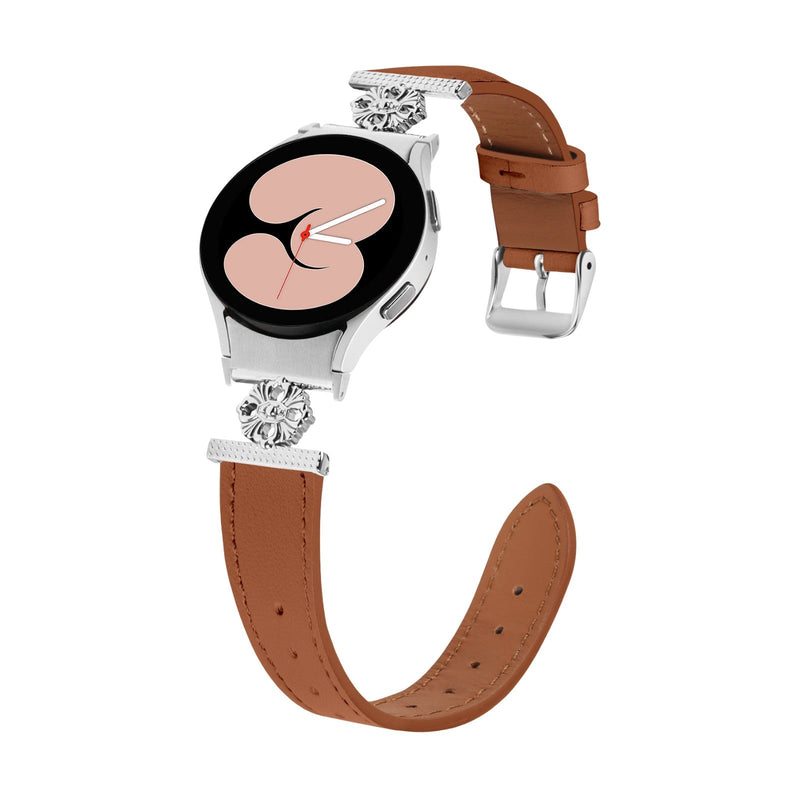 Bracelet en cuir marron pour Samsung Galaxy Watch avec boucle ardillon argentée et motif fleur décoratif chic.
