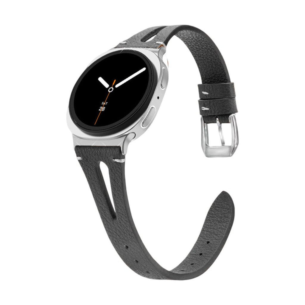 Bracelet en cuir noir souple pour Galaxy Watch 8 et Ultra 47mm avec boucle classique argentée.