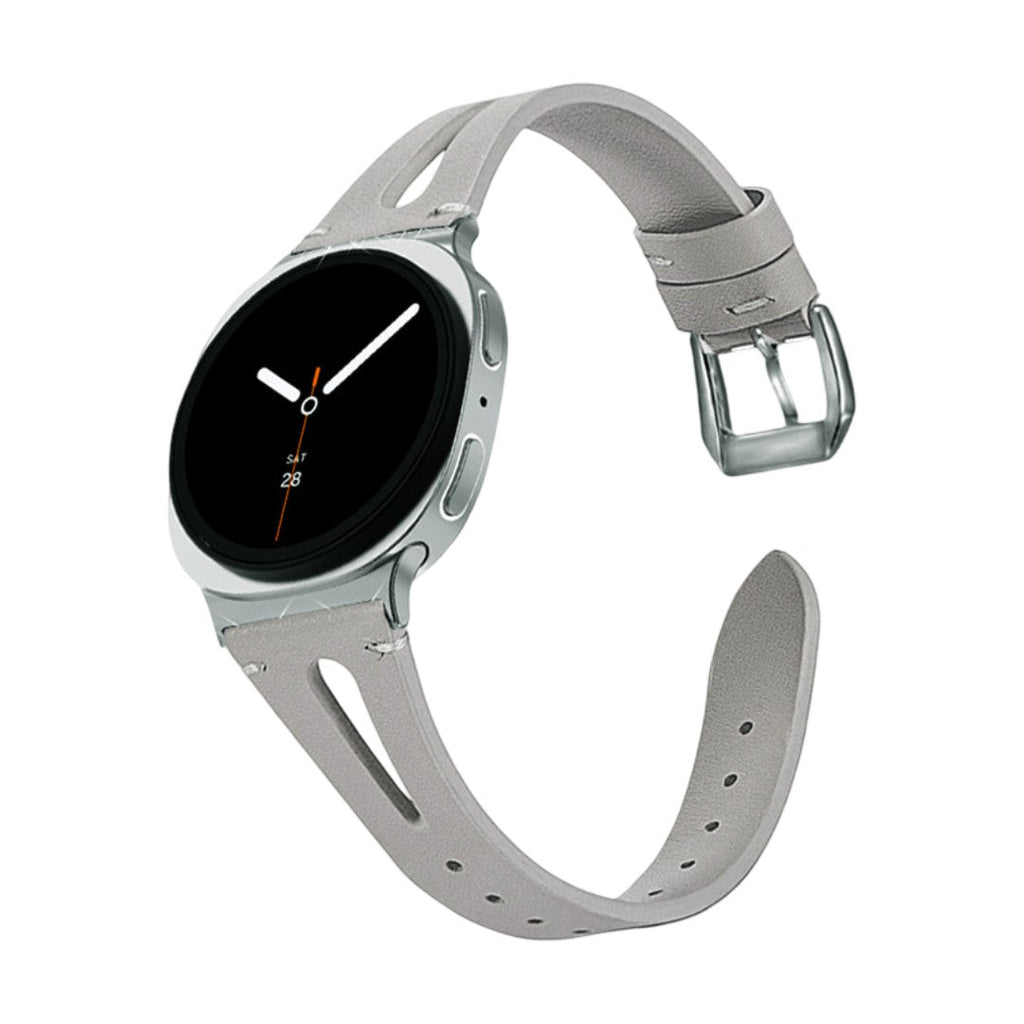Bracelet en cuir gris clair souple pour Galaxy Watch 8 et Ultra 47mm avec boucle classique argentée, design moderne et.