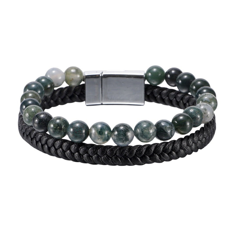 Bracelet pour homme double tour en cuir noir tressé et perles vertes naturelles avec fermoir magnétique en acier inoxydable.