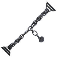 Bracelet Apple Watch noir à chaîne épaisse avec pendentif cœur gravé et fermoir réglable.