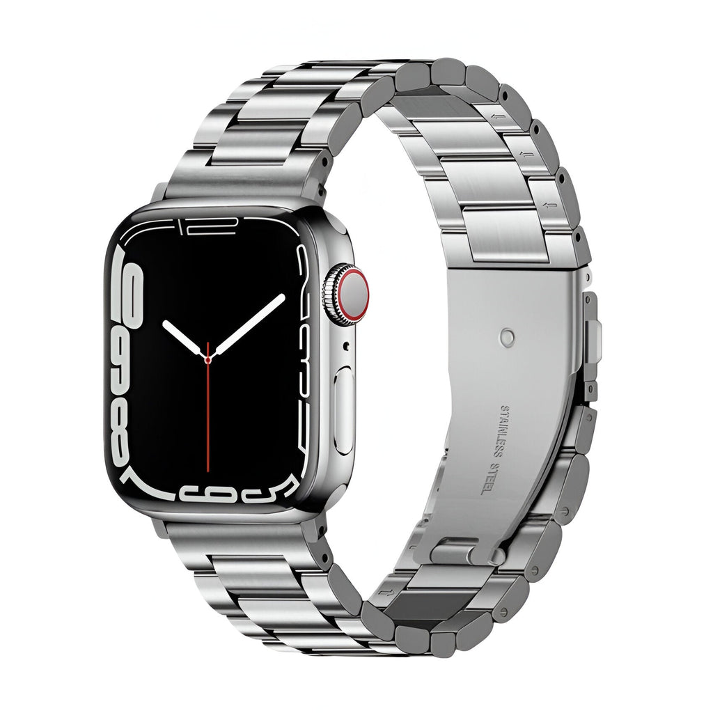 Bracelet Apple Watch en acier inoxydable argenté pour homme, maillons larges et fermoir robuste.