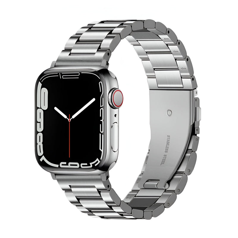 Bracelet Apple Watch en acier inoxydable argenté pour homme, maillons larges et fermoir robuste.