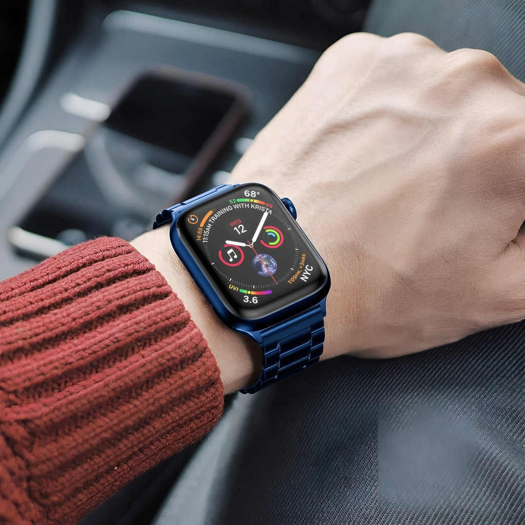 Bracelet Apple Watch en acier inoxydable bleu, maillons larges brillants pour homme.