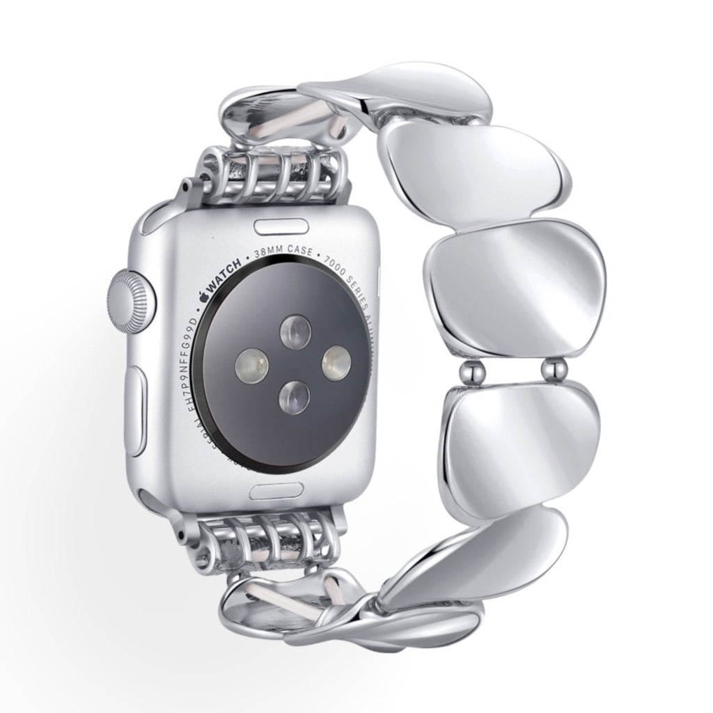 Bracelet Apple Watch femme en alliage métallique argenté avec maillons larges lisses.