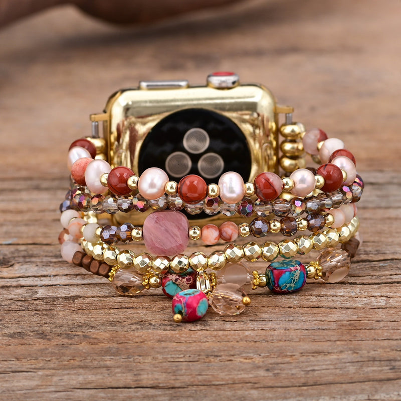 Bracelet Apple Watch femme en cristal multicolore et bois avec perles et pierres fines.
