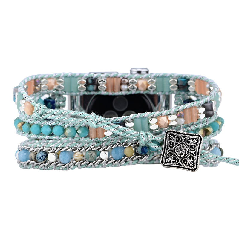 Bracelet Apple Watch bleu en cristal multi-rang avec fermoir carré orné et fil argenté tressé.