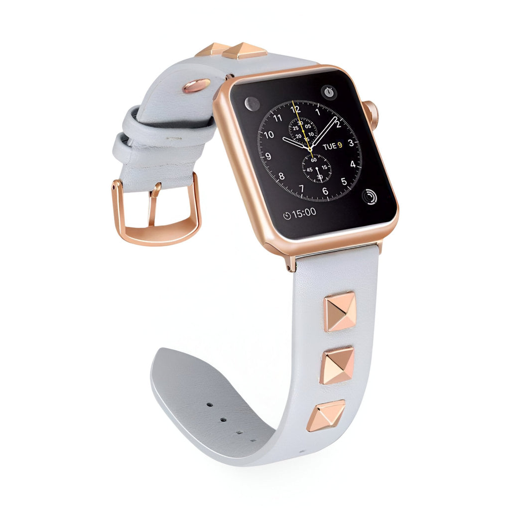 Bracelet Apple Watch en cuir gris clair avec rivets carrés et fermoir doré rose.