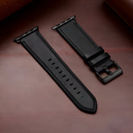 Bracelet Apple Watch en cuir noir avec boucle noire, style élégant et minimaliste, modèle Jano.