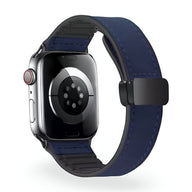 Bracelet Apple Watch microfibre bleu foncé avec boucle noire, style mixte, taille 38 à 42 mm.