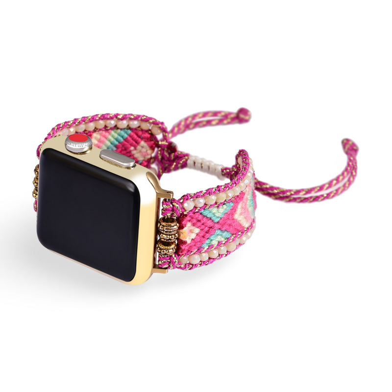 Bracelet Apple Watch en nylon multicolore avec motifs géométriques et perles cristallines pour femme.