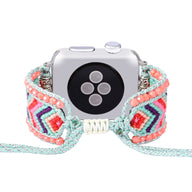 Bracelet Apple Watch femme en nylon tissé multicolore avec perles et cristaux, style ethnique.