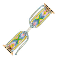 Bracelet Apple Watch vert en nylon tissé avec motifs géométriques colorés et cristaux scintillants, modèle Taelon.