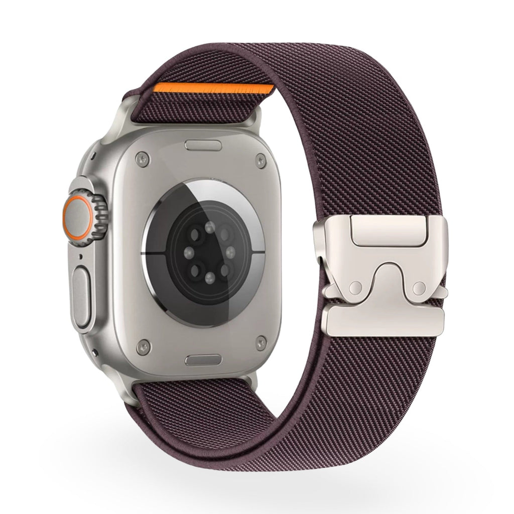 Bracelet Apple Watch en nylon bordeaux avec boucle tactique en métal argenté, pour taille 43 à 49 mm.