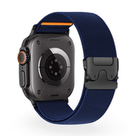 Bracelet Apple Watch nylon bleu marine avec boucle tactique noire, style Tarus.
