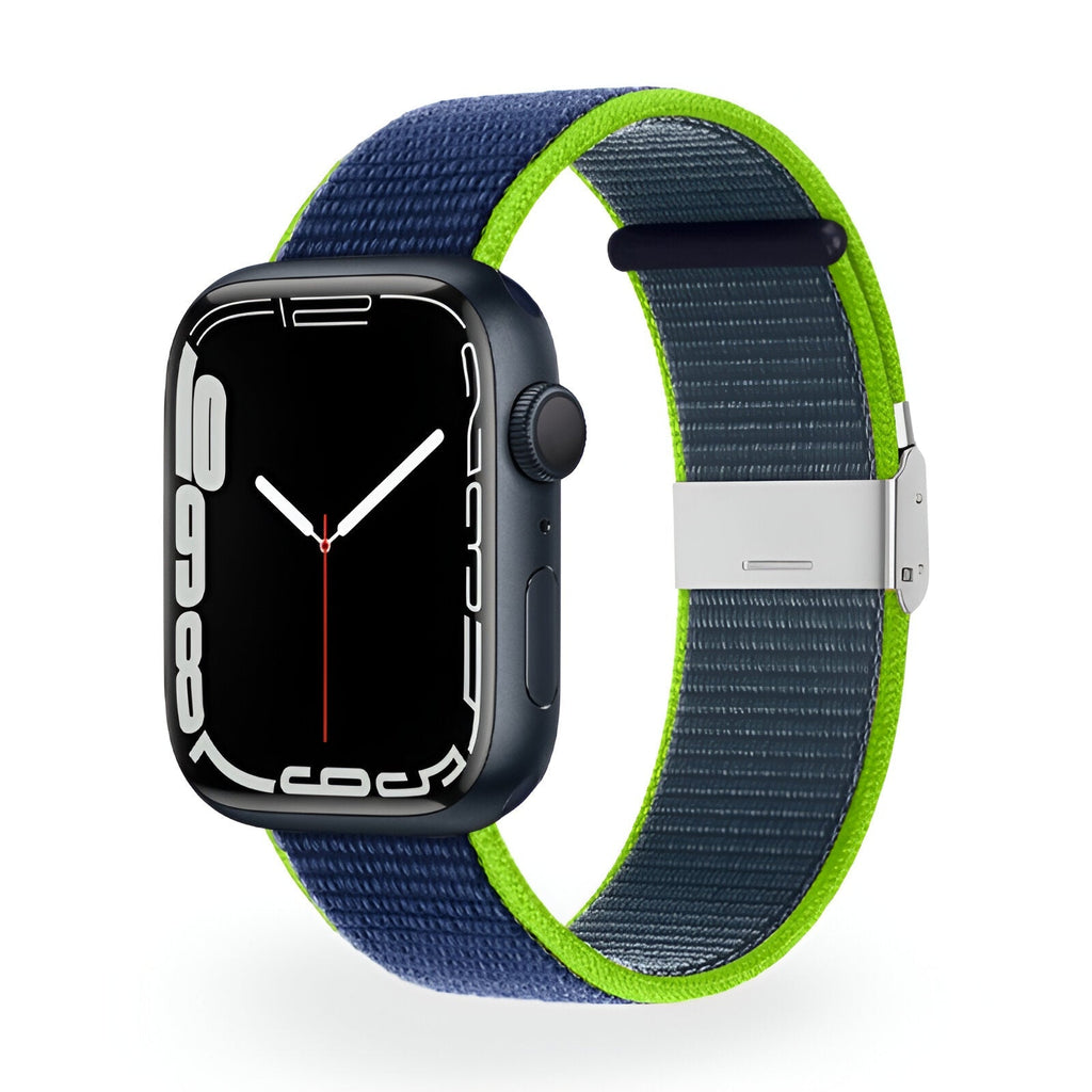 Bracelet Apple Watch en nylon bleu avec bordure verte, fermeture à boucle métallique argentée.