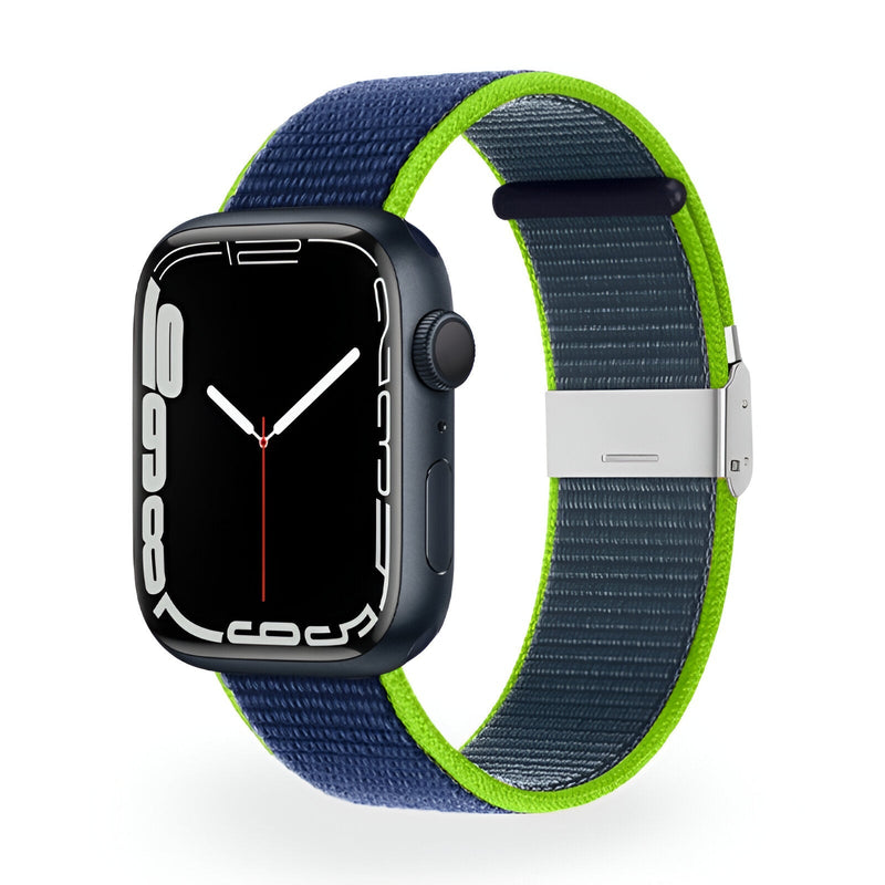 Bracelet Apple Watch en nylon bleu avec bordure verte, fermeture à boucle métallique argentée.