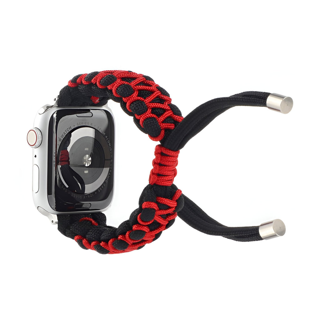 Bracelet Apple Watch en nylon noir et rouge tressé ajustable avec embouts métalliques argentés.