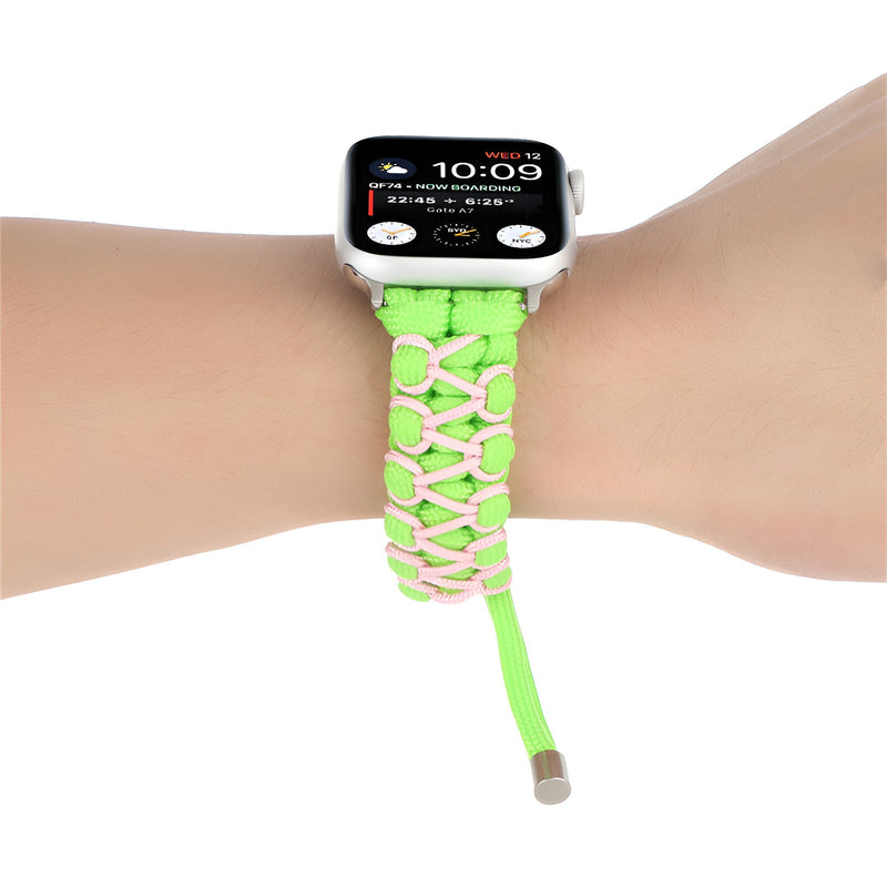 Bracelet Apple Watch nylon vert fluo avec tissage beige réglable, modèle Radan.