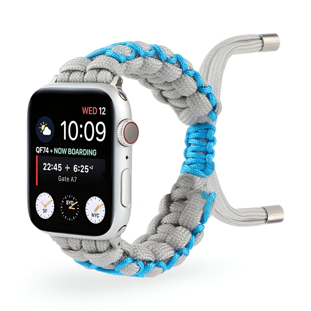 Bracelet Apple Watch en nylon gris clair tressé avec accents bleu vif, fermoir réglable métallique.