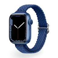 Bracelet Apple Watch en nylon bleu tressé pour femme, ajustable de 38 à 42 mm.