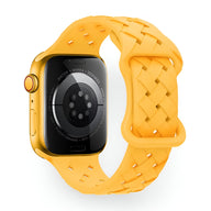 Bracelet Apple Watch silicone jaune tressé style Quorra pour modèles 38 à 42 mm.
