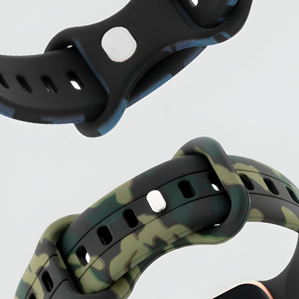 Bracelet Apple Watch silicone vert camouflage mixte modèle Alar ajustable.