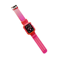 Bracelet Apple Watch silicone rose modèle Indra avec boucle métallique argentée.