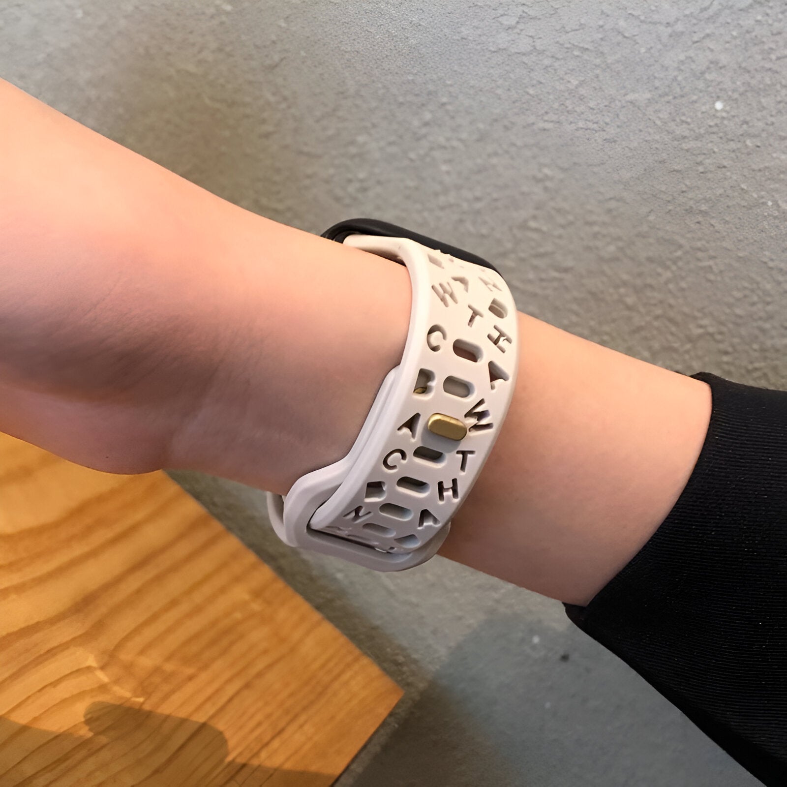 Bracelet de montre connectée, Apple Watch, en silicone, pour femme, modèle Rona - La Boutique du Bracelet