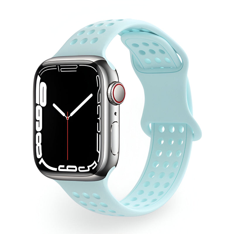Bracelet Apple Watch Yara en silicone bleu clair avec perforations pour femme, taille ajustable.