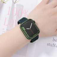 Bracelet Apple Watch silicone noir avec perforations pour femme modèle Yara taille 38-42 mm.