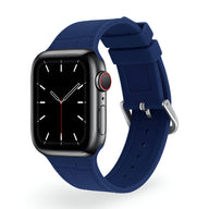 Bracelet Apple Watch en silicone bleu pour femme, boucle en métal, style sport élégant.